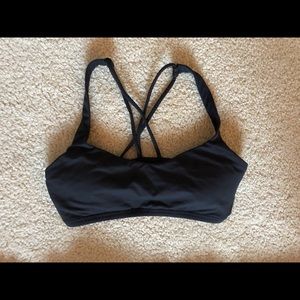 black lulu lemon sports bra